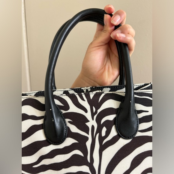 1990s/y2k Black and White Zebra print shoulder bag dead stock - Picture 4 of 10